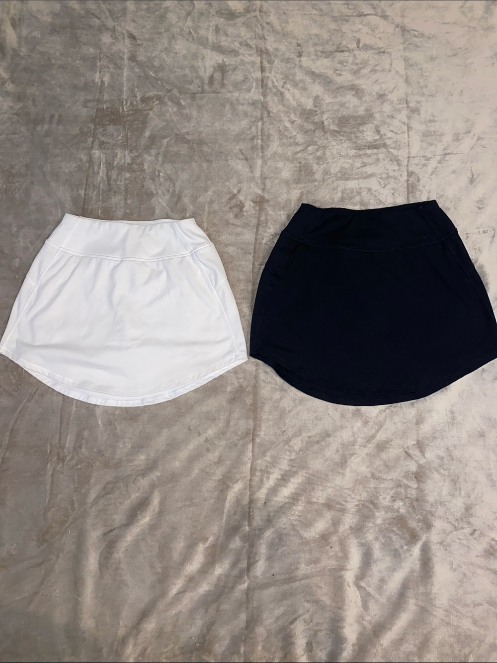 DSG Women's Circle Skirts - White and Black